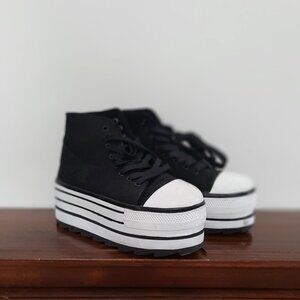 Black Converse-like Platforms Sneakers Size 6